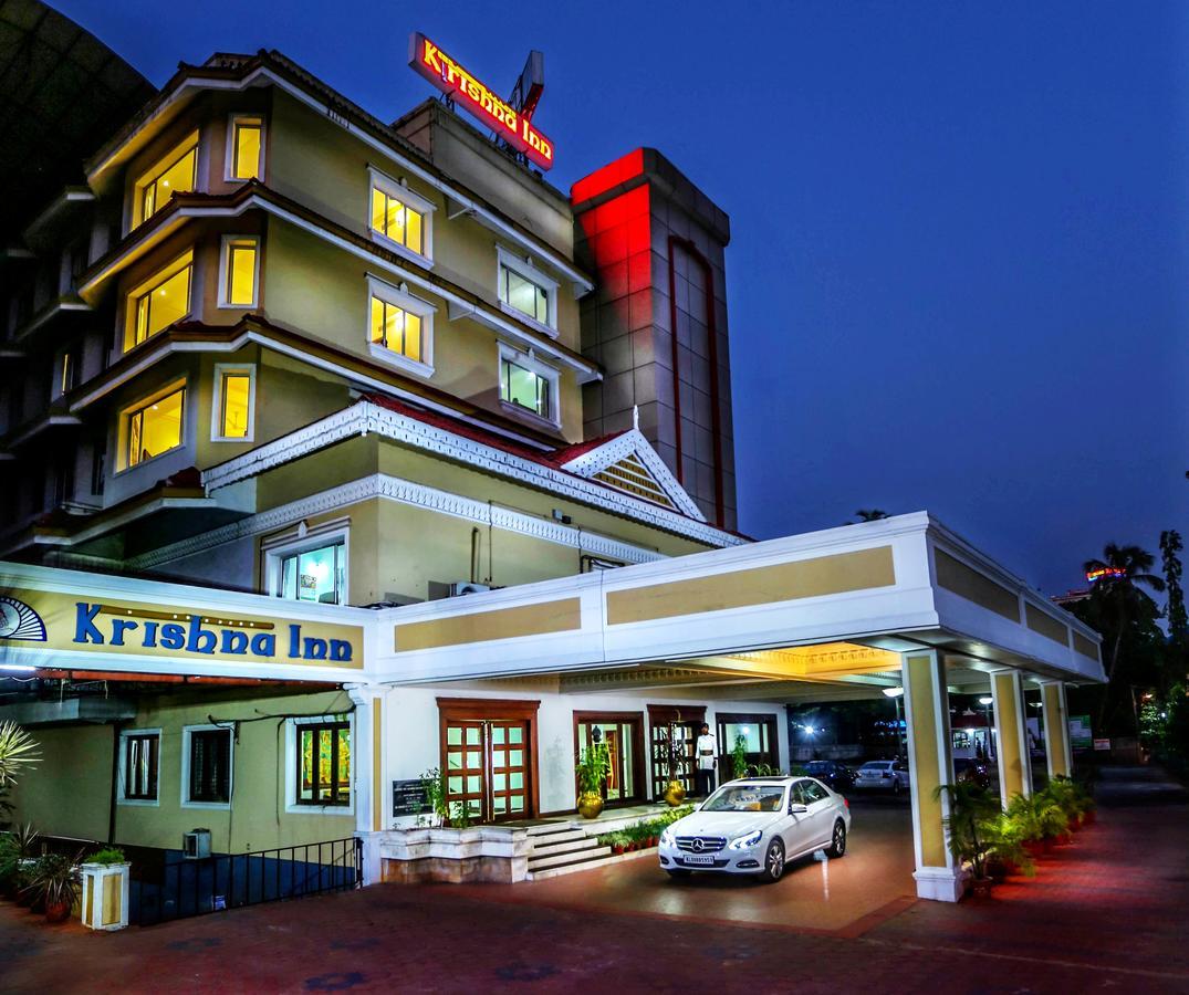 Krishna Inn Guruvāyūr Buitenkant foto